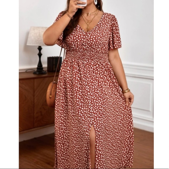 Boho plus size shirred waist slit thigh maxi dress - Picture 7 of 12